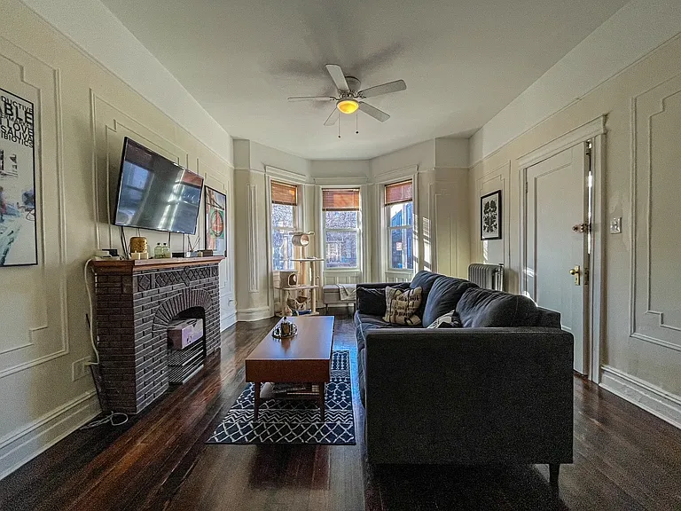 105 E 31st St #1 — Photo 12
