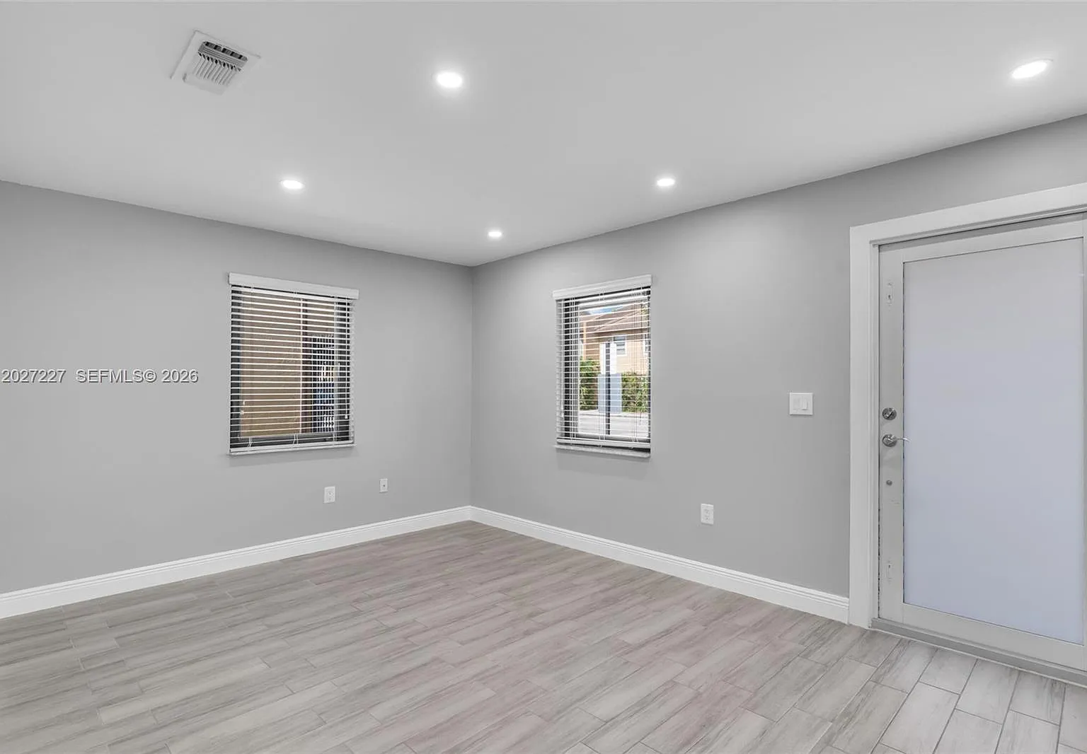 3 bed, 2.0 bath, 1140 sqft, $2,800 — Photo 3