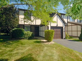 1 Ruby Cir, Poughkeepsie, NY 12603