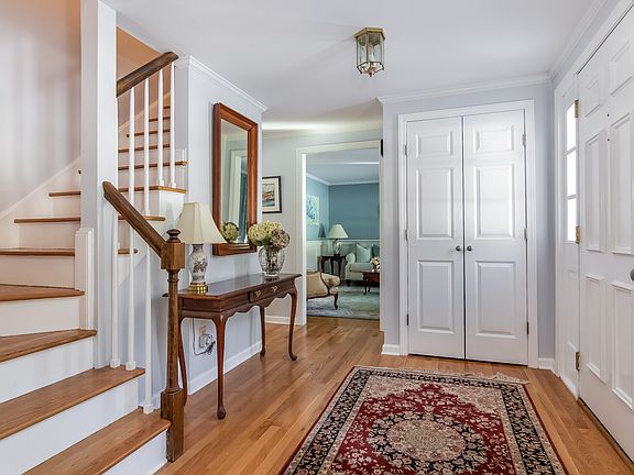 72 Heatherwood Drive