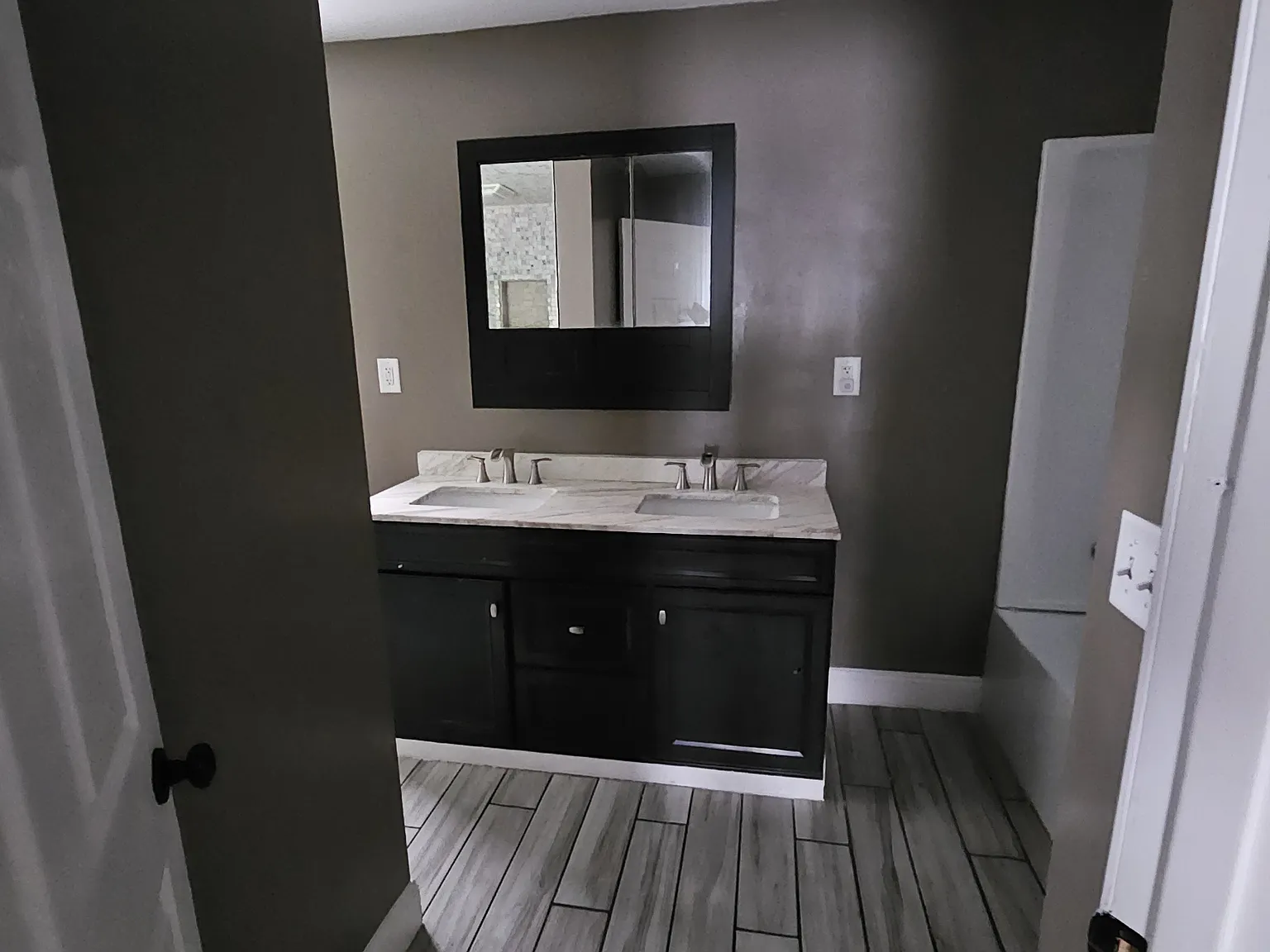 3 bed, 1188 sqft, $1,518 — Photo 3