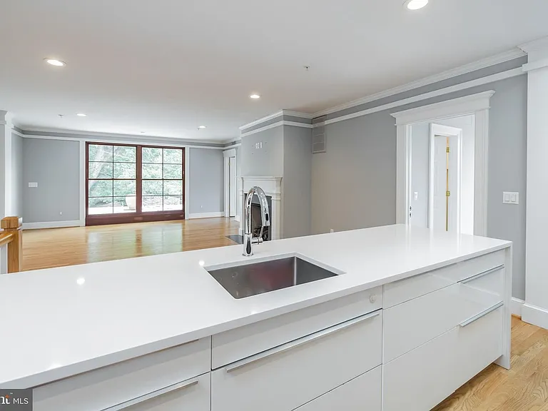1351 Wisconsin Ave NW #3C — Photo 2