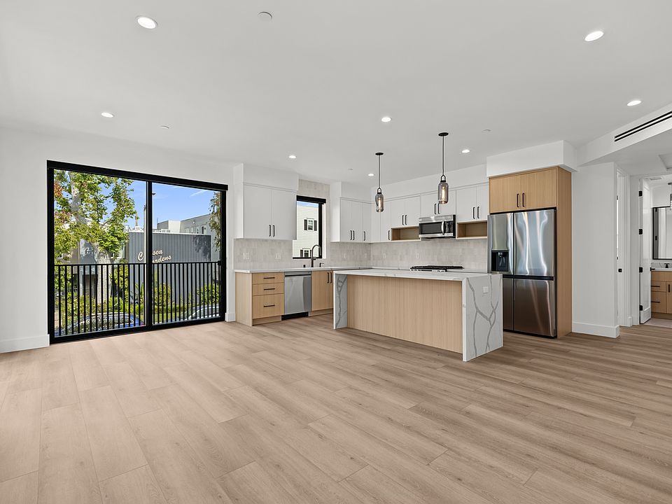 1st image of 4823 Satsuma Ave #1