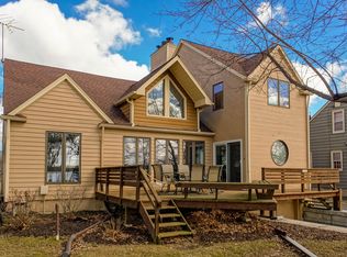 37726 Valley Rd, Oconomowoc, WI 53066