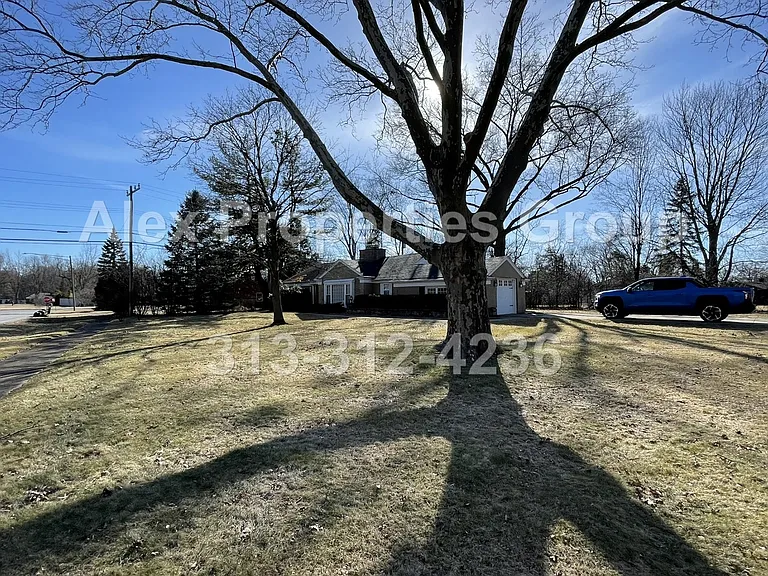 31045 Sheridan Dr — Photo 21