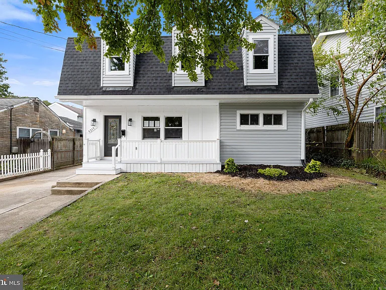 3215 Edgewood Rd — Photo 2