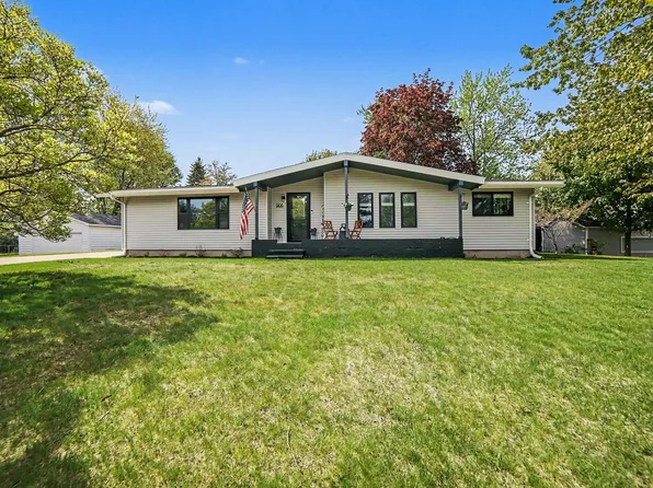 906 Mitchell St, Ludington, MI 49431