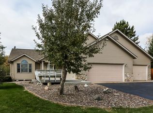 25798 Greatland Ct, Wyoming, MN 55092