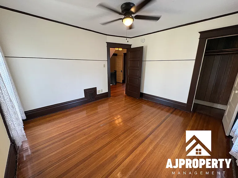 119 N Summit Ave — Photo 32