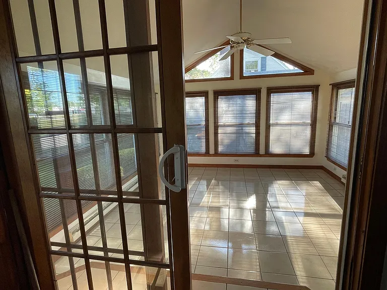 176 Harmony Ct — Photo 9