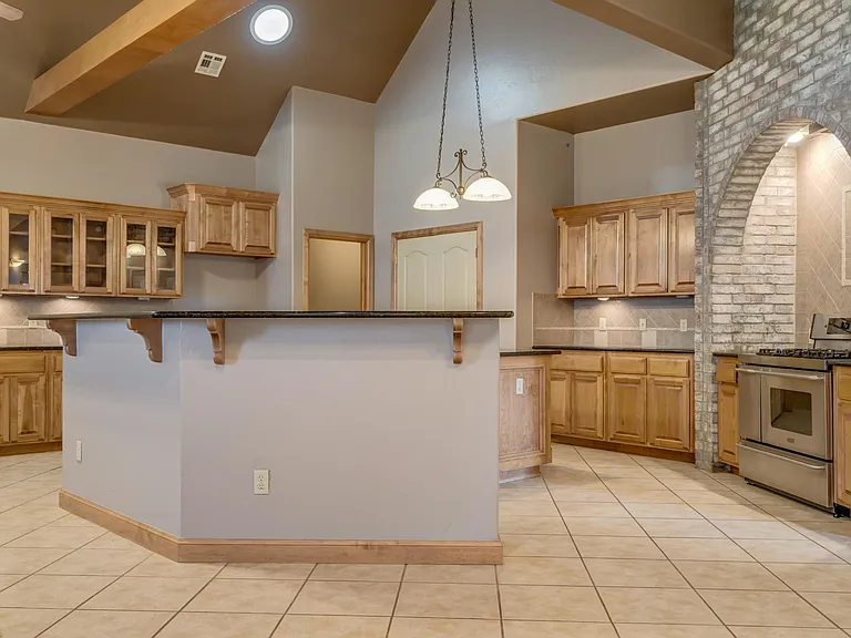 17108 Prestwick Cir — Photo 23