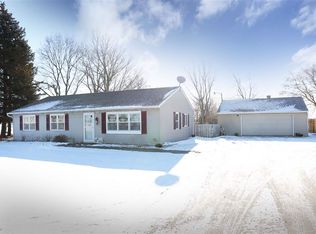 W7211 Wisconsin Ave, Greenville, WI 54942