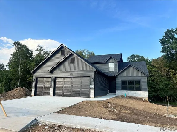 3643 Bullsway Dr, Imperial, MO 63052