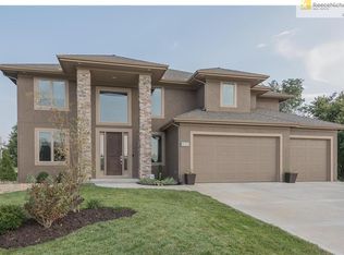 9119 N Walrond Ct, Kansas City, MO 64156