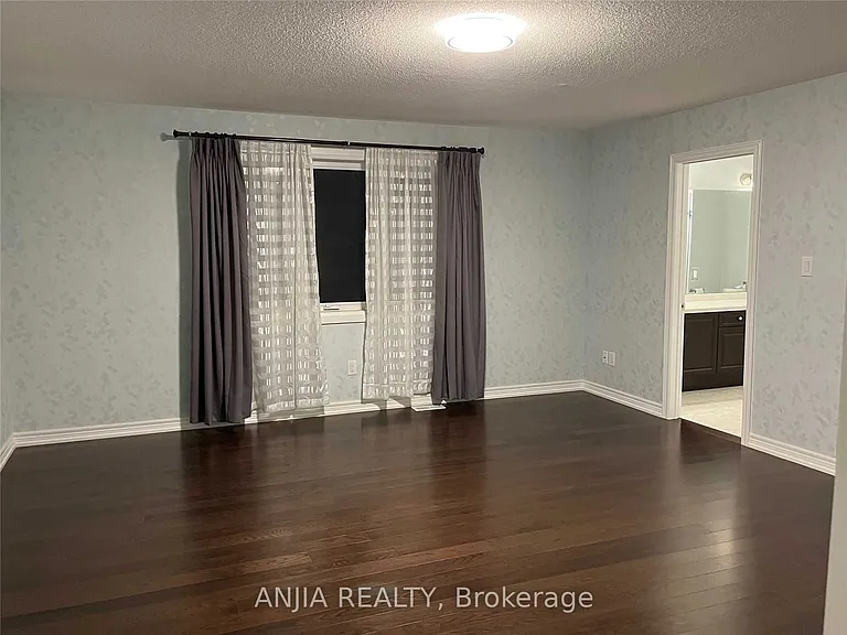 220 Hazelton Ave — Photo 6