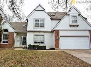 13819 Pembroke Ln, Leawood, KS 66224