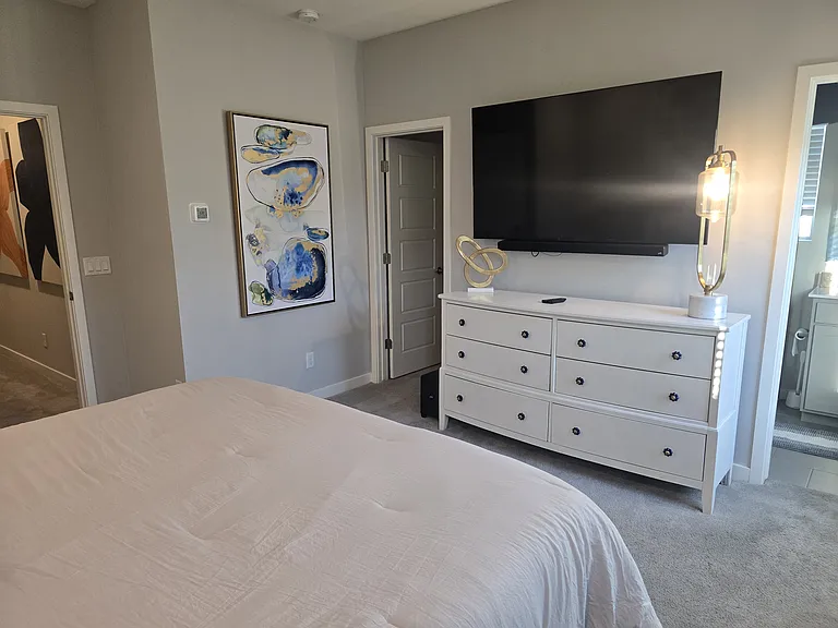 2244 W Harmont Dr — Photo 11