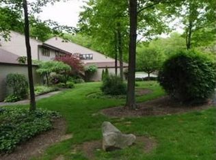 16565 Wren Rd #2A, Chagrin Falls, OH 44023