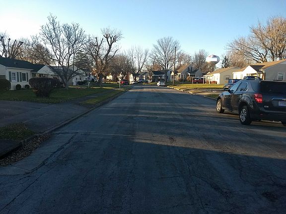 4th image of 255 Curtiss Wright Blvd