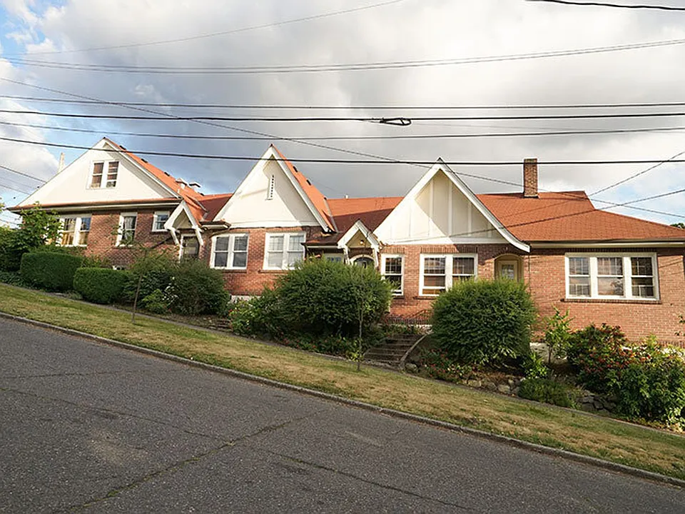 111-115 E Roanoke St #2523-2529