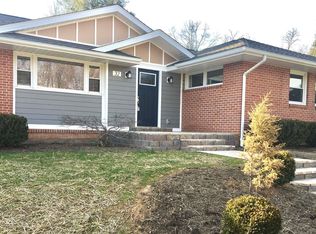 32 Grand View Dr, Radford, VA 24141