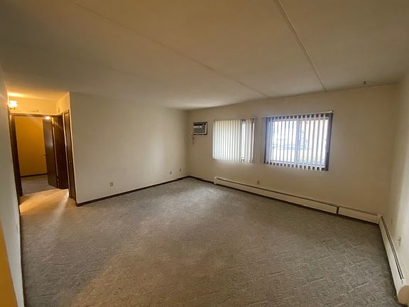 4th image of 316 33rd Ave N APT 6