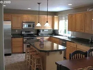 142 Cambridge Ave photo 1