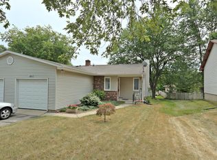 890 West Ave #892, Woodstock, IL 60098