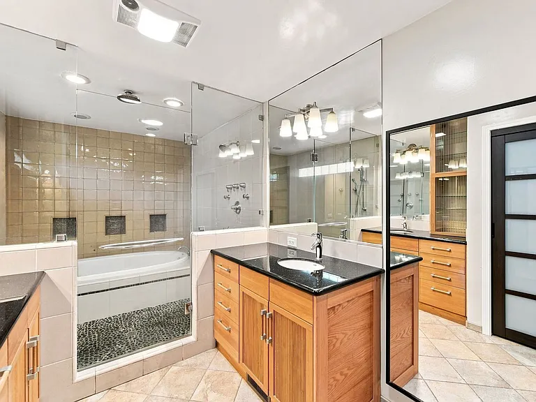 12445 Green Meadow Ln — Photo 12