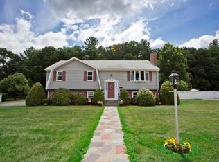 22 Rustic Ln, Reading, MA 01867
