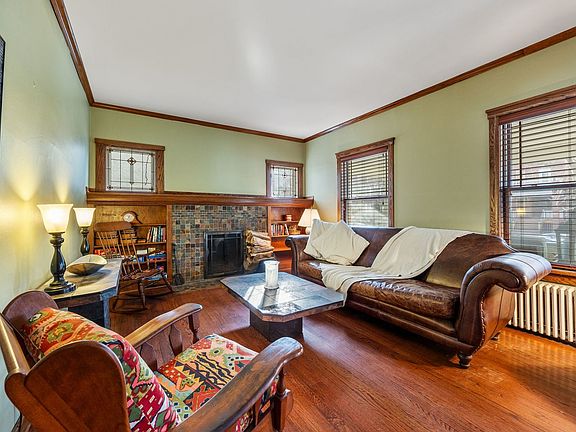 5th image of 6541 N Bosworth Ave