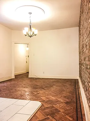 Rented by Premier Metro Realty Corp | media 21