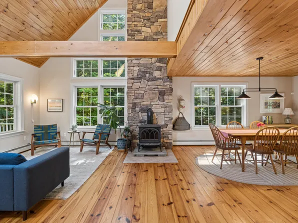 51 Holman Lane, Norway, ME 04268