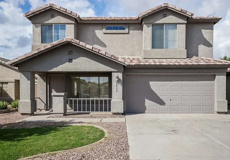 2832 S 65th Ave