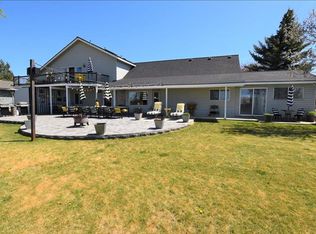 1421 SW Canyon Dr, Redmond, OR