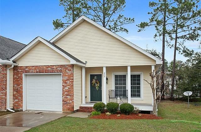 1st image of 272 Fountains Park Blvd