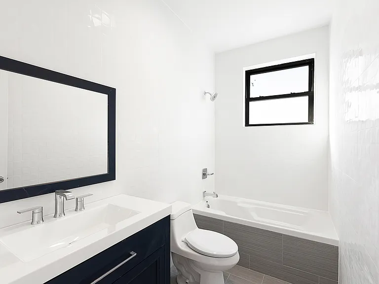 1803 E 16th Steeet #2 — Photo 4