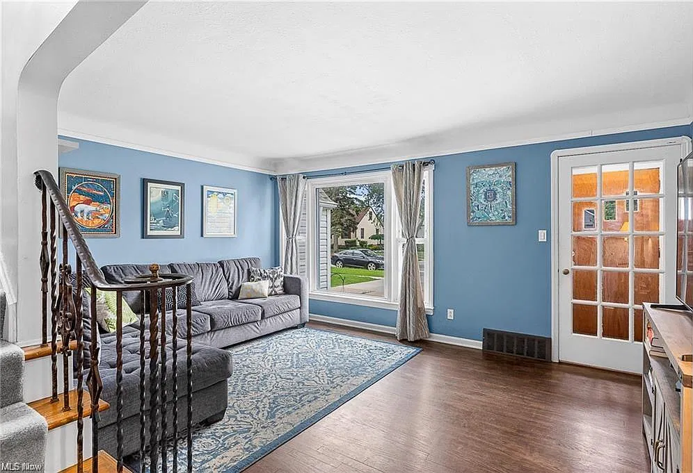 4 bed, 1434 sqft, $1,800 — Photo 2