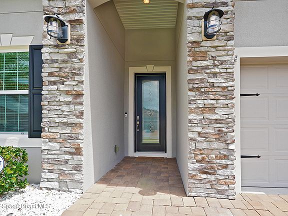 3rd image of 4823 Shannock Ave