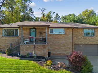 933 Braddock Rd, Pittsburgh, PA 15221