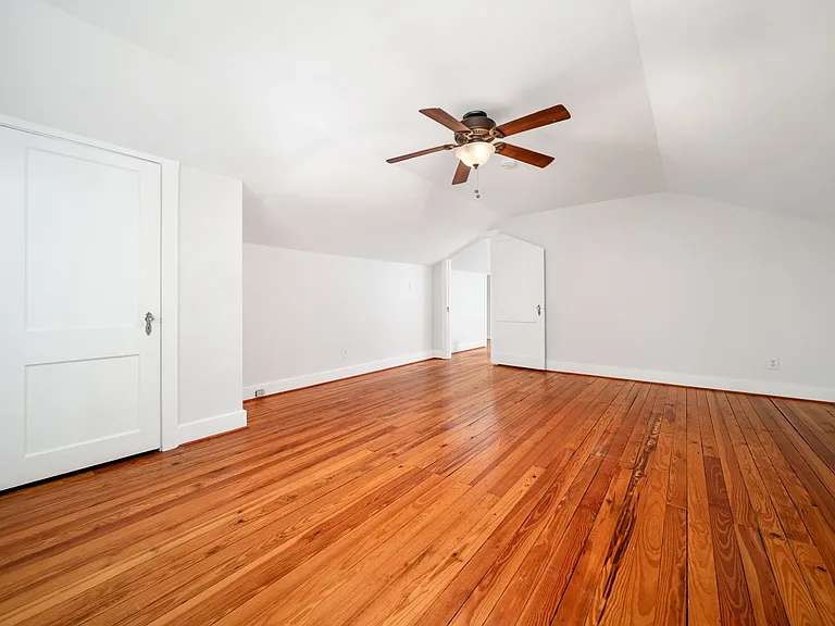 1710 Gale Ln — Photo 21