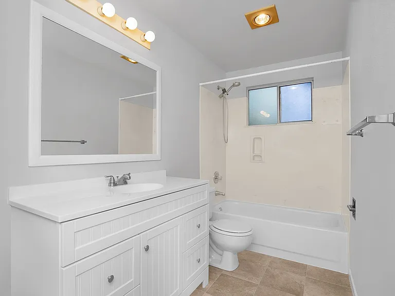 10708 NE 107th Pl — Photo 23