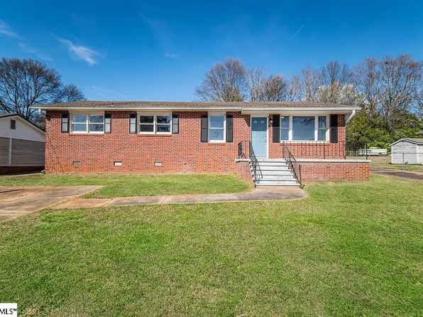 205 Vega St, Inman, SC 29349