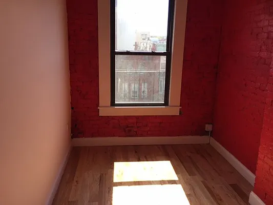 Rented by Premier Metro Realty Corp | media 19