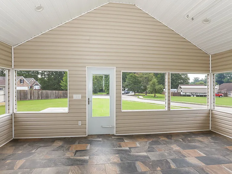 1101 Marsh Ct — Photo 12
