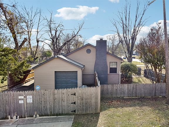 2nd image of 703 S Norwood Ave