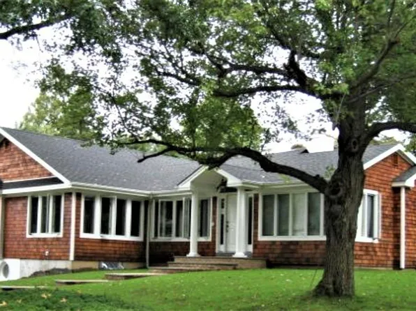 (undisclosed Address), Great Neck, NY 11020