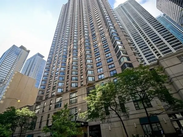 401 E Ontario St, Chicago, IL