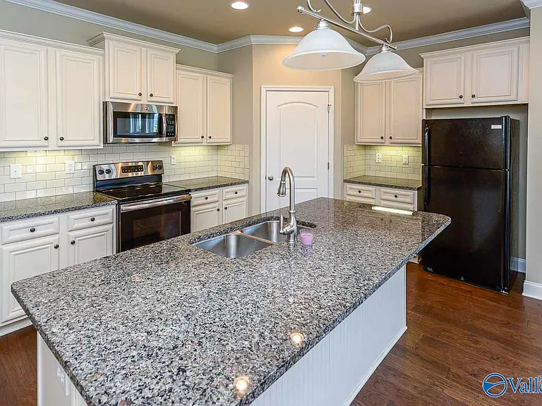 3031 Greenway Cir SE — Photo 9