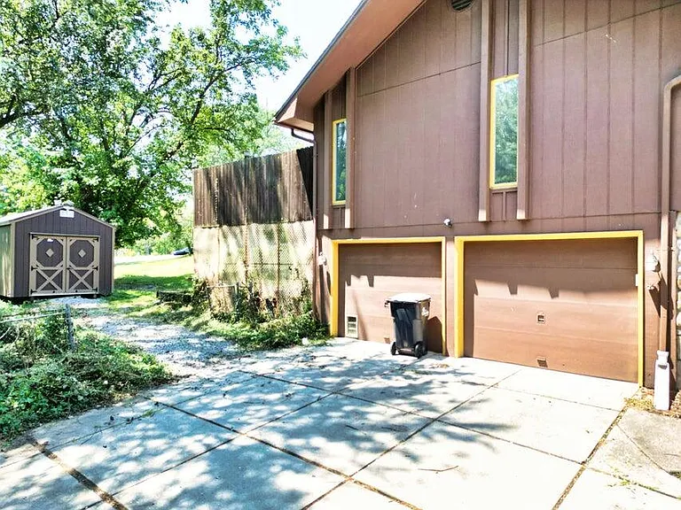2400 Ridgefield Rd — Photo 6